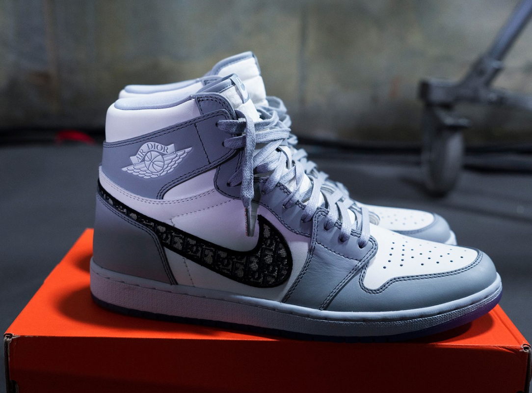 A CLOSER LOOK AT THE DIOR x AIR JORDAN 1 HIGH OG