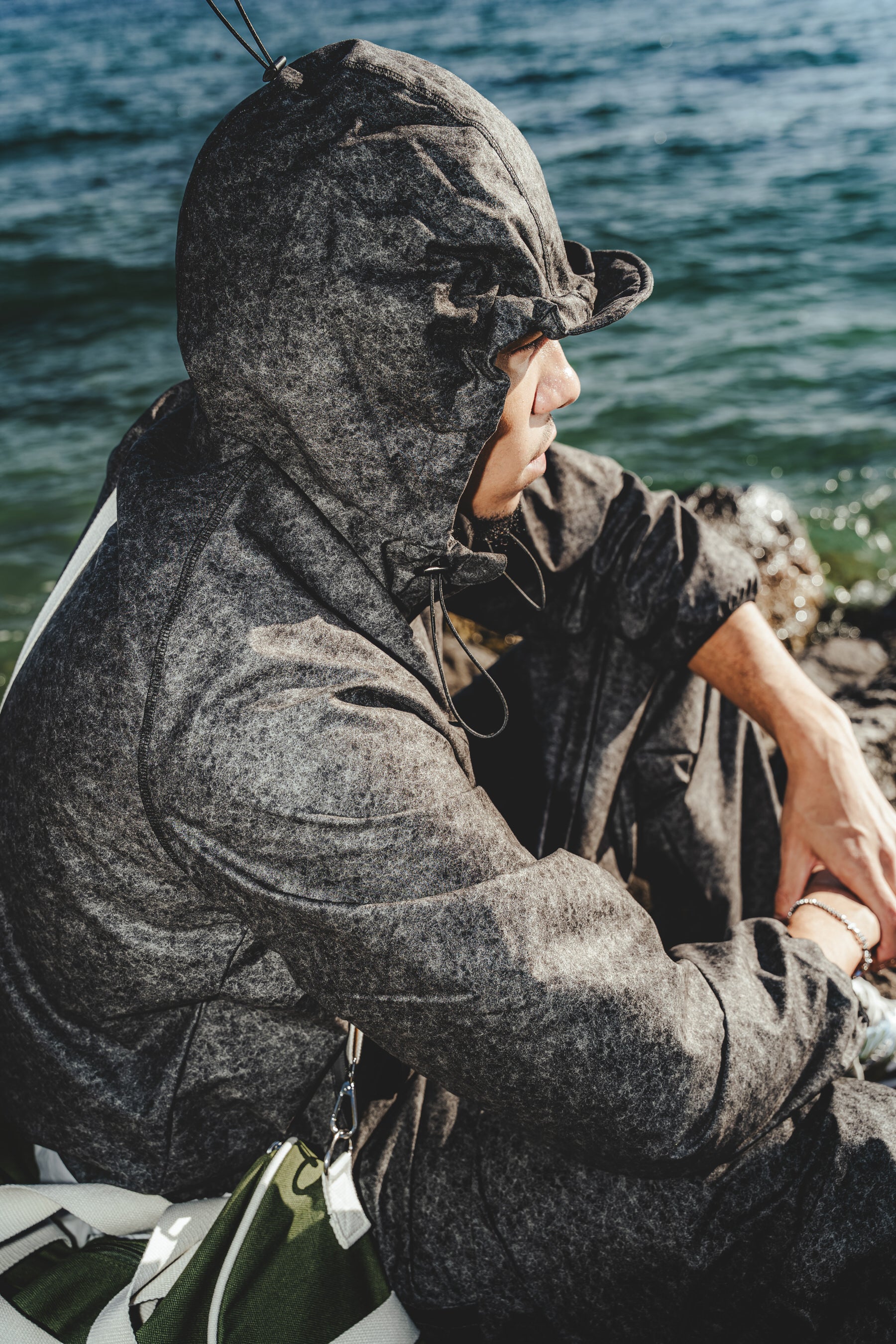 Velours-Tech Khaki Windbreaker Pants