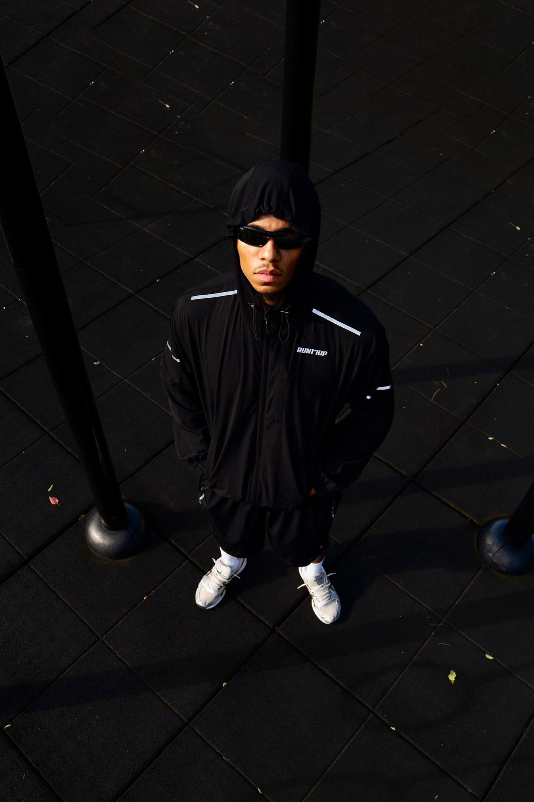 RUN17UP Gymwear Vest in Black