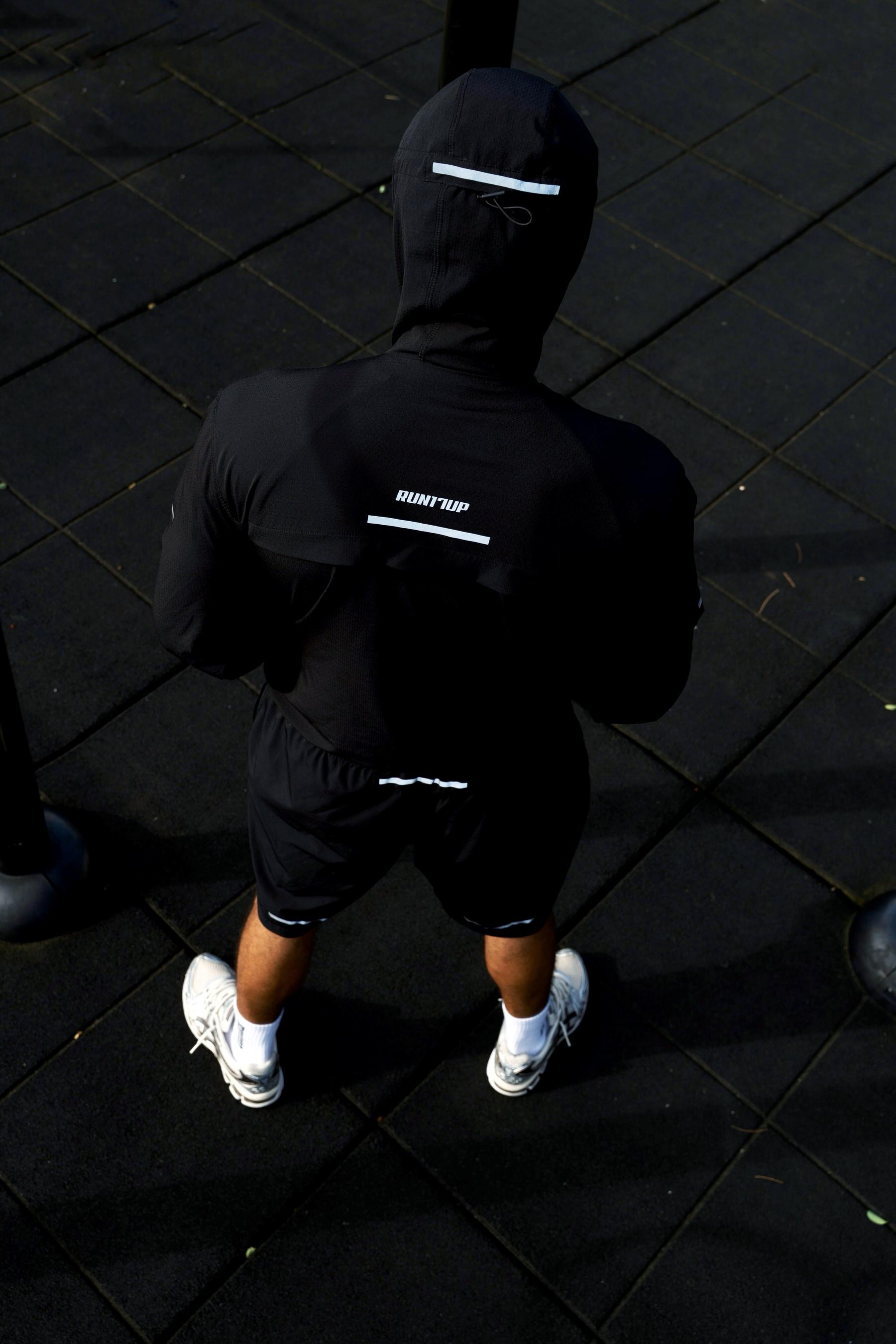 RUN17UP Gymwear Vest in Black