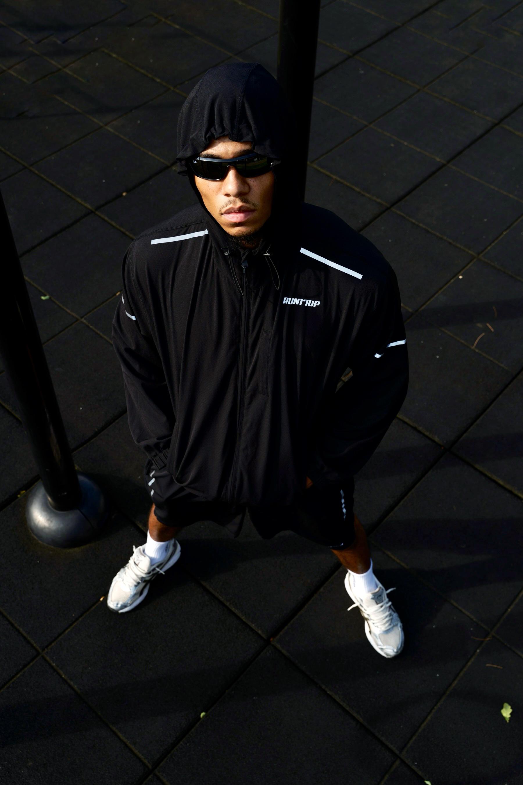 RUN17UP Gymwear Vest in Black