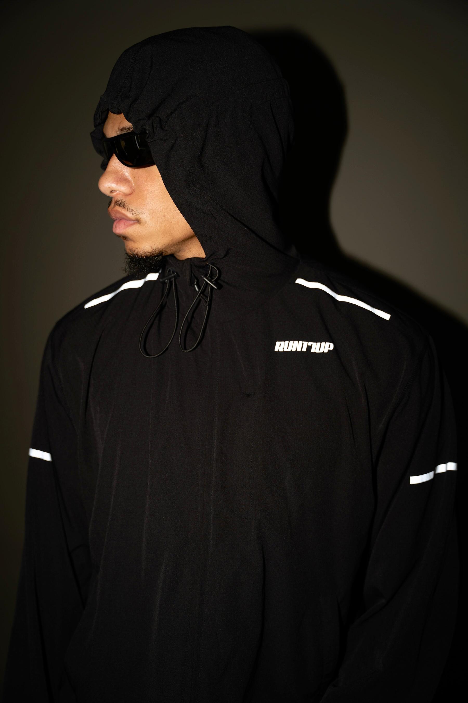 RUN17UP Gymwear Vest in Black