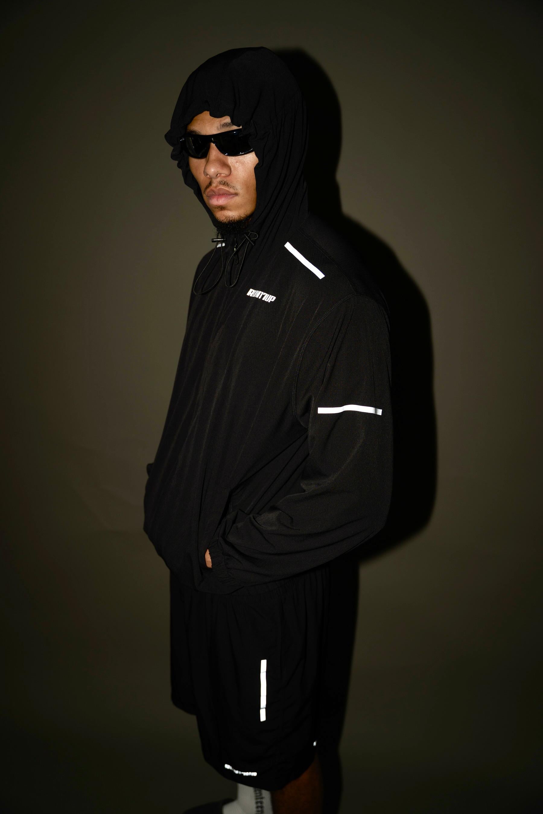 RUN17UP Gymwear Vest in Black