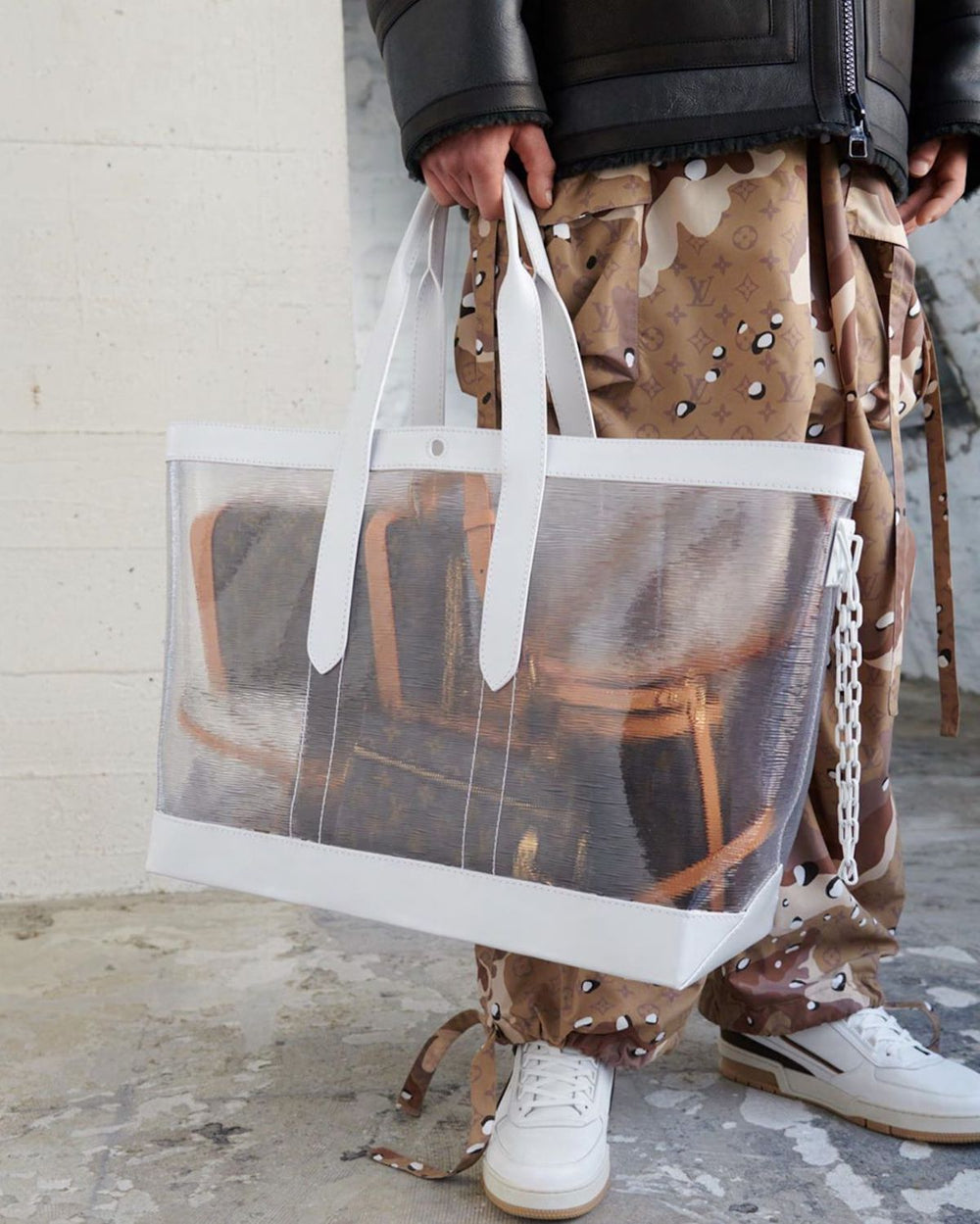 VIRGIL ABLOH SHARES NEW LOUIS VUITTON MENSWEAR STUDIO LOOKS