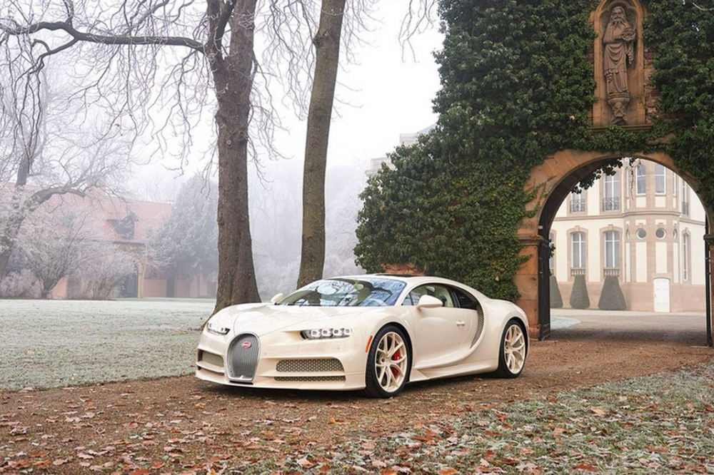 HERMÈS HAS TEAMED UP WITH BUGATTI FOR AN ELEGANTLY-DRESSED ONE-OFF CHIRON