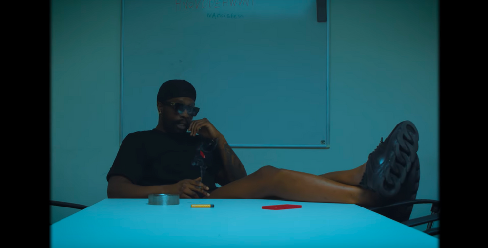 Video: Louivos – Onder de navel