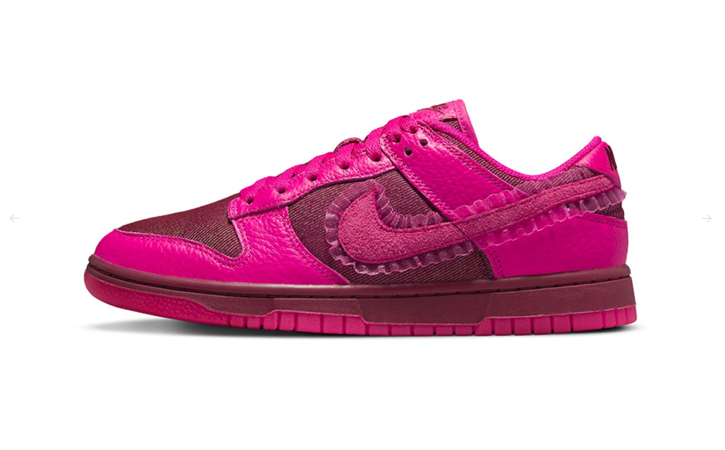 Nike Dunk Low Gets a "Valentine's Day" Treatment