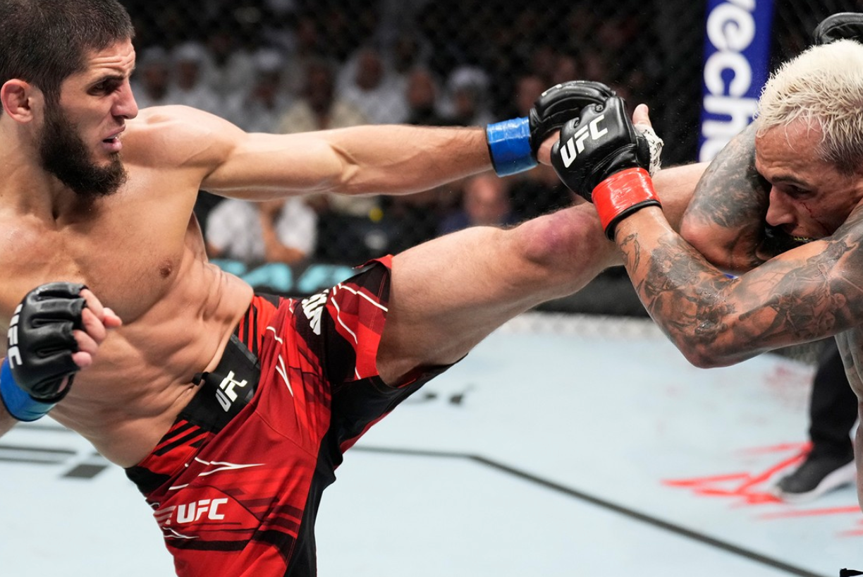 Islam Makhachev Defeats Charles Oliveira to Capture Lightweight Title at UFC 280