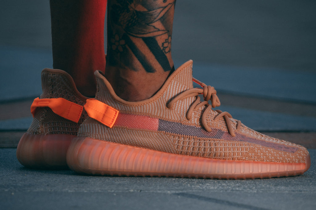 On-foot views YEEZY BOOST 350 V2 ''clay''