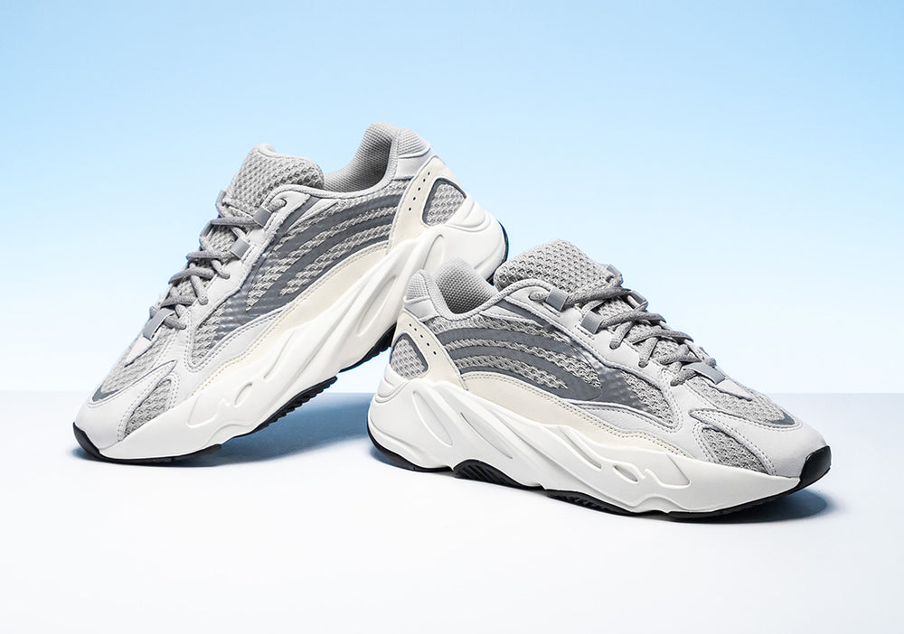 ADIDAS YEEZY BOOST 700 V2