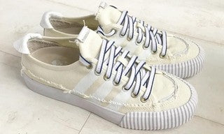 DONALD GLOVER GAVE AWAY HIS ADIDAS SNEAKERS FOR FREE VIA AIRDROP AT COACHELLA