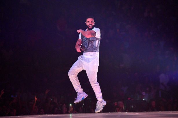 FREDO SURPRISES AUDIENCE WITH DRAKE