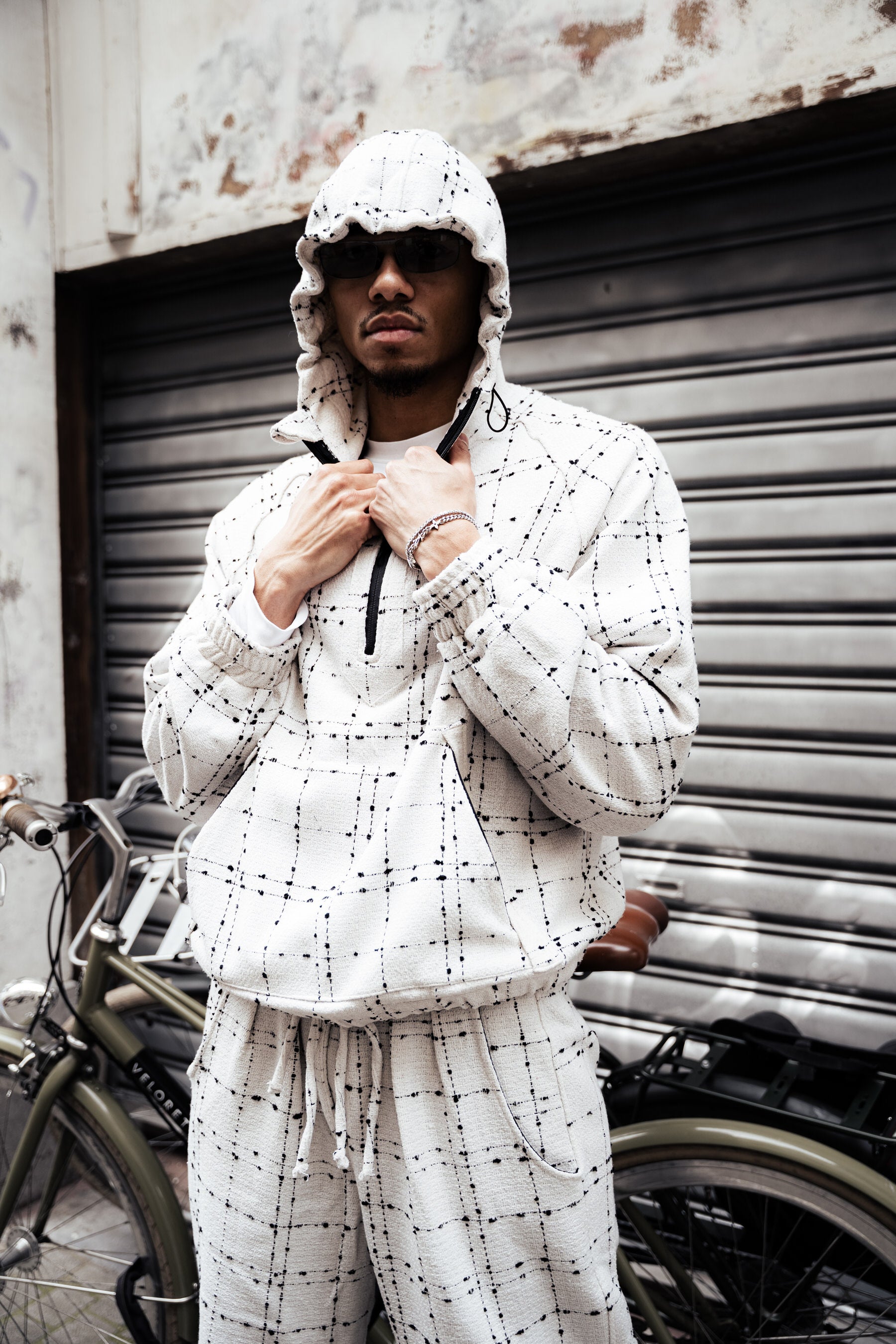 Seventeen Boucle Tweed Hoodie in White – SEVENTEENTHEBRAND