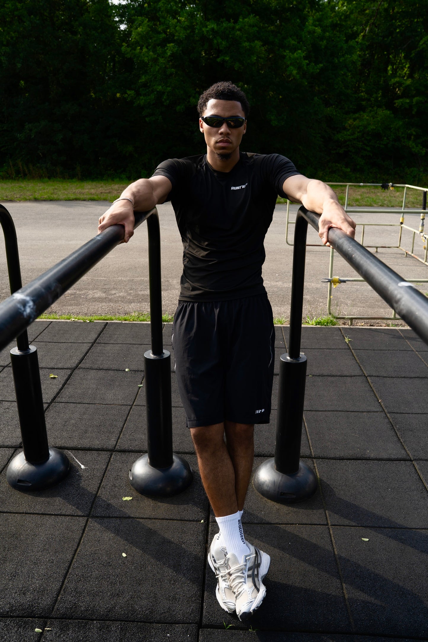 RUN17UP Gymwear Short in Black