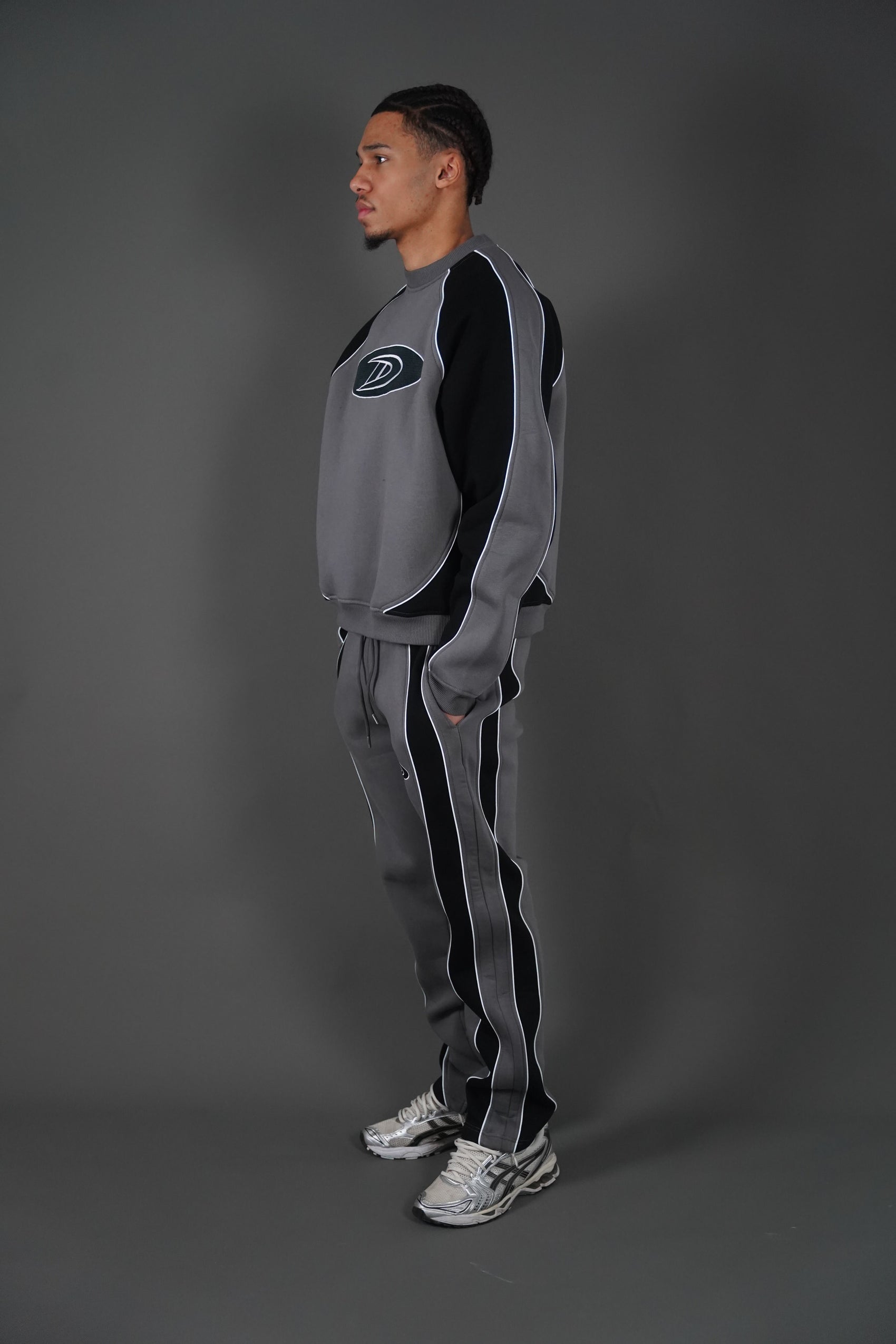 Dix-Sept La Marque Dark Grey Colorblock Sweater