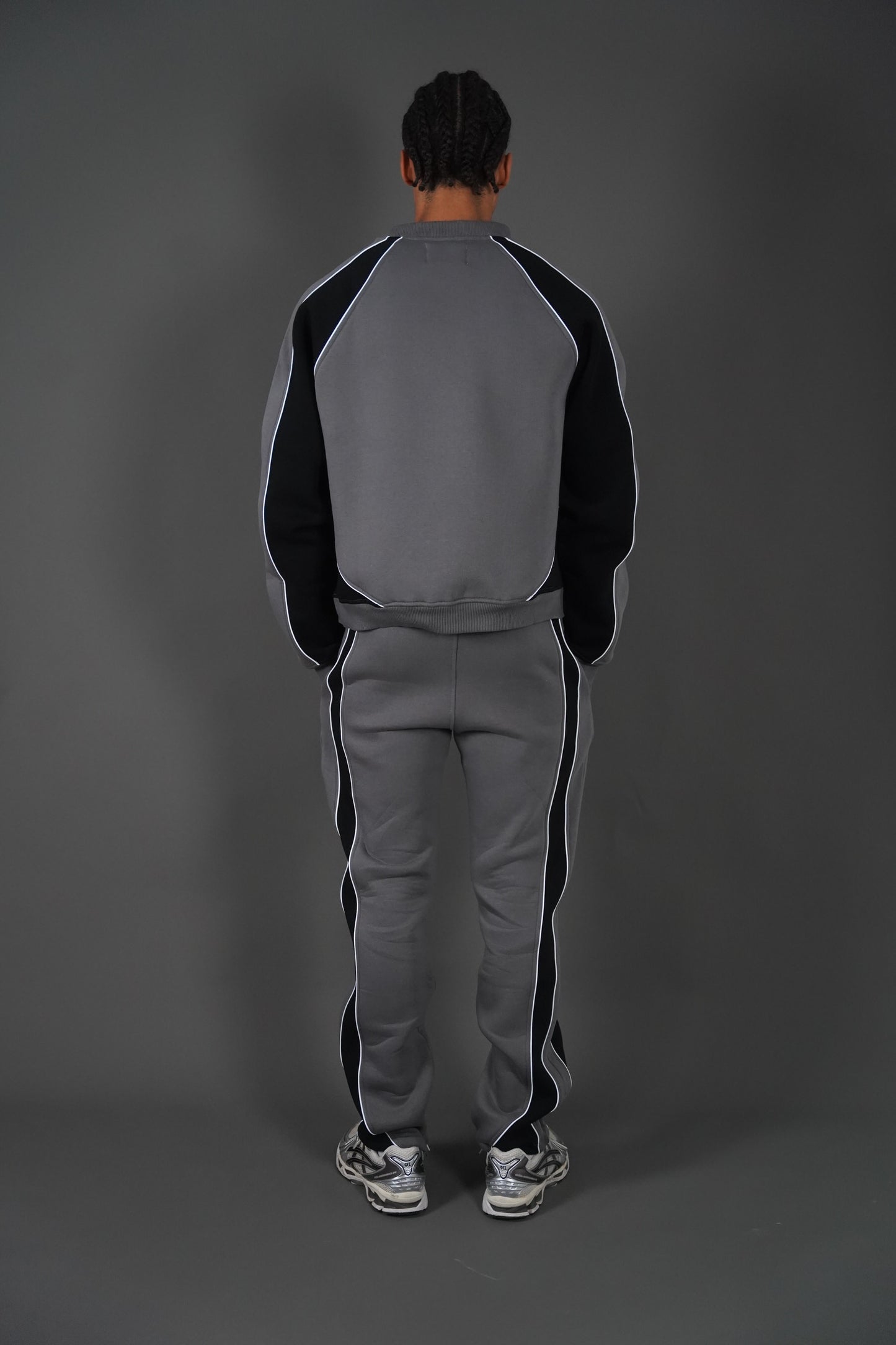 Dix-Sept La Marque Dark Grey Colorblock Sweater