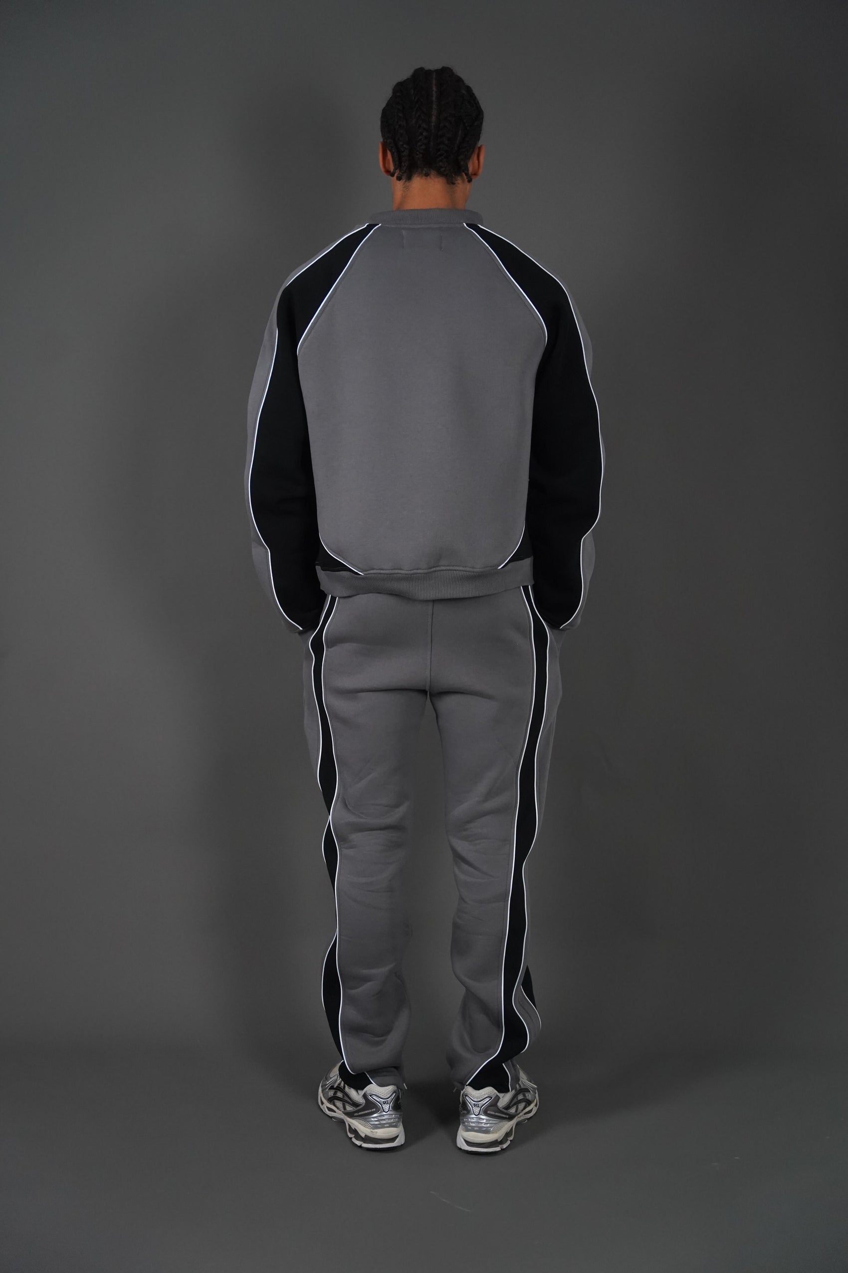 Dix-Sept La Marque Dark Grey Colorblock Sweater