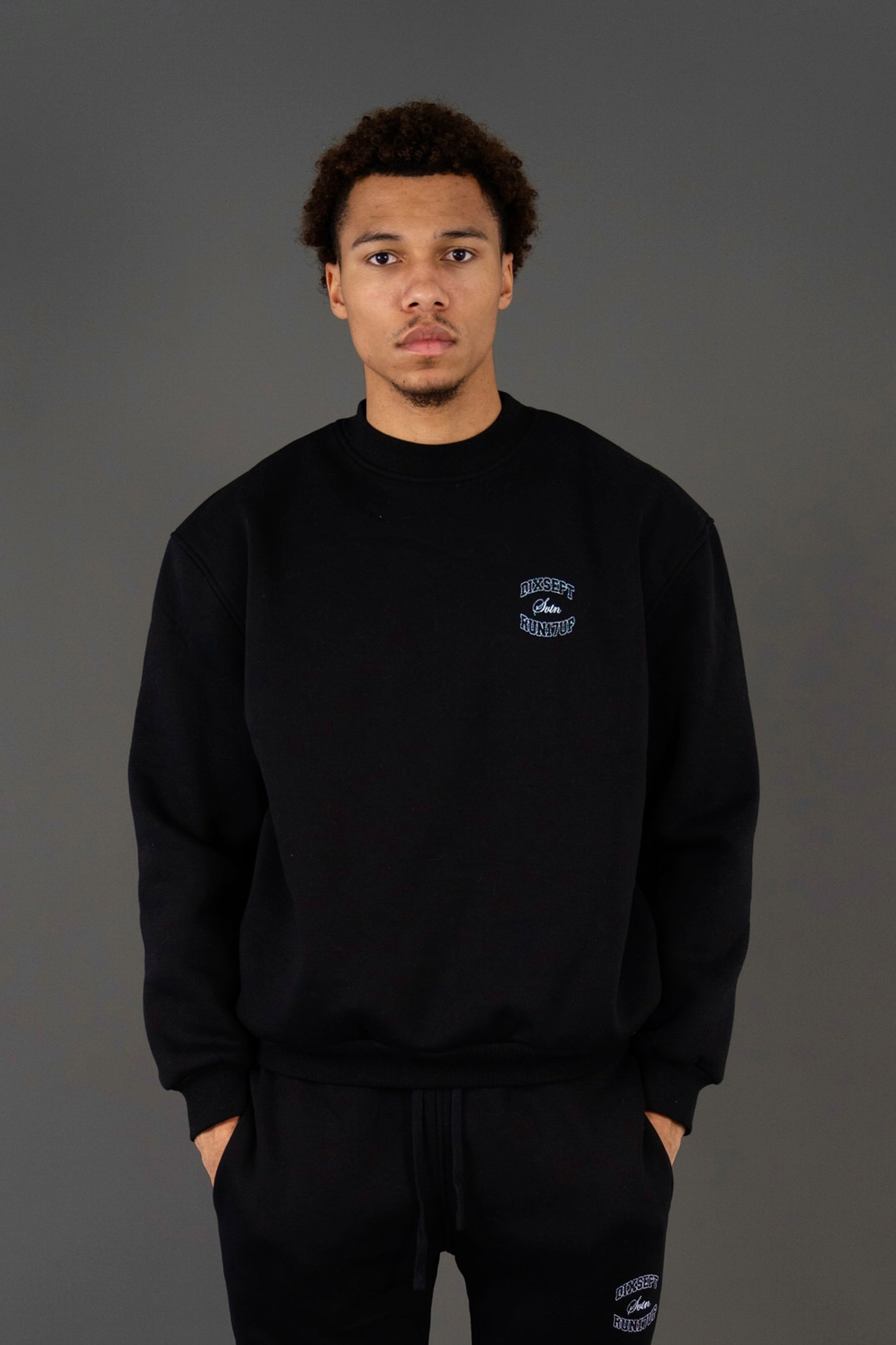 Dixsept Svtn Black Crewneck