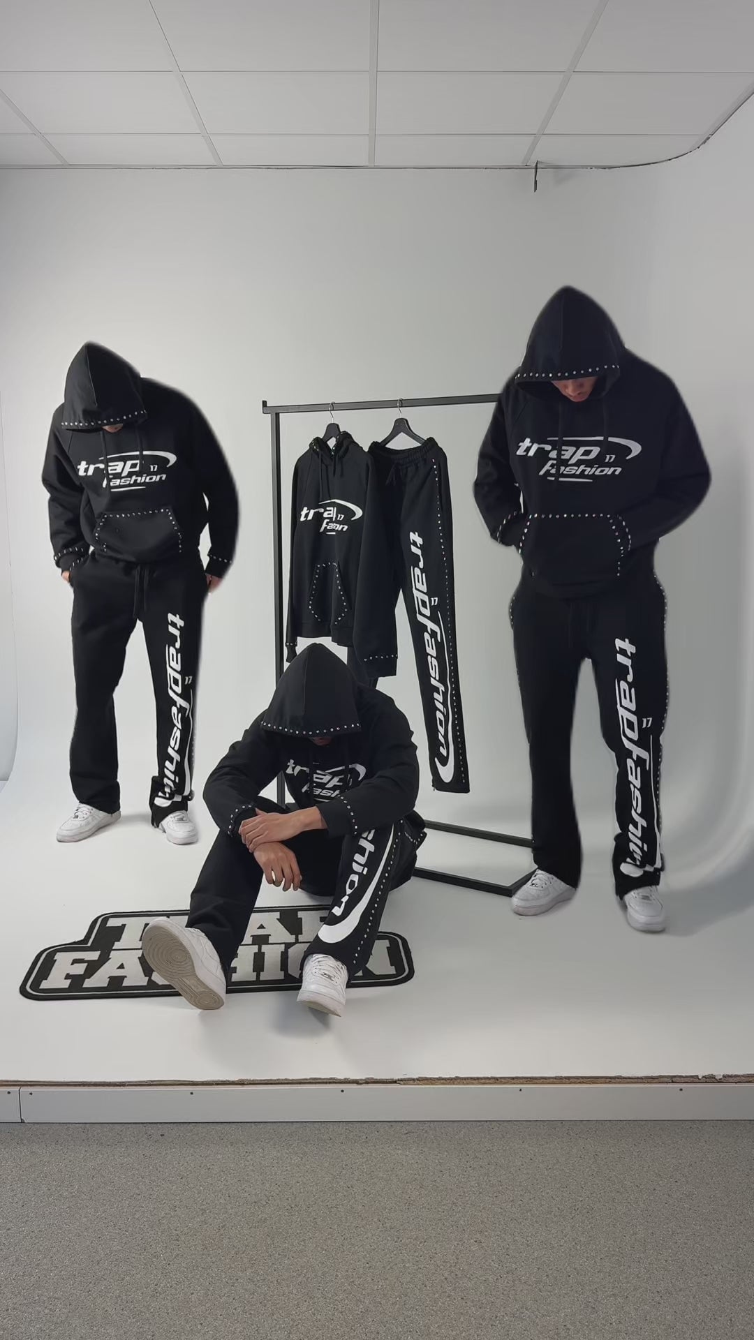 Model wearing oversized trapfashion seventeenthebrand diamond hoodie outside