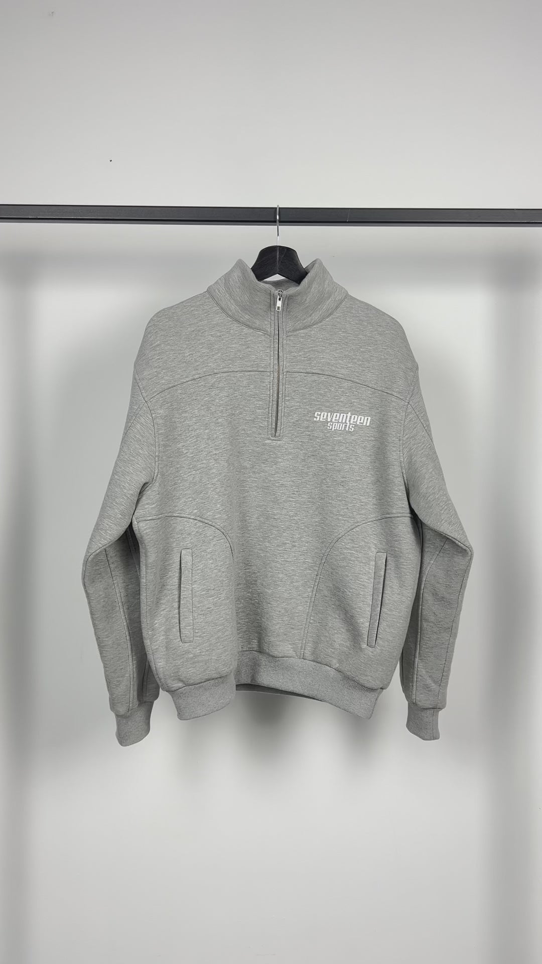 Seventeen Sports Sweater