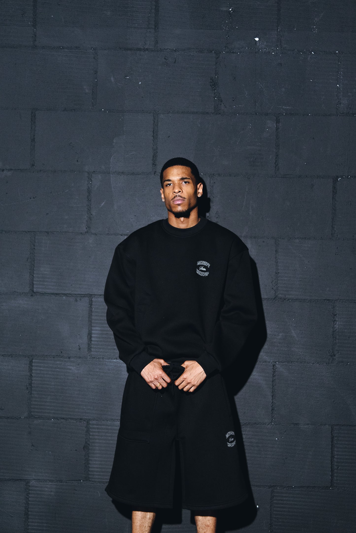 Dixsept Svtn Black Crewneck