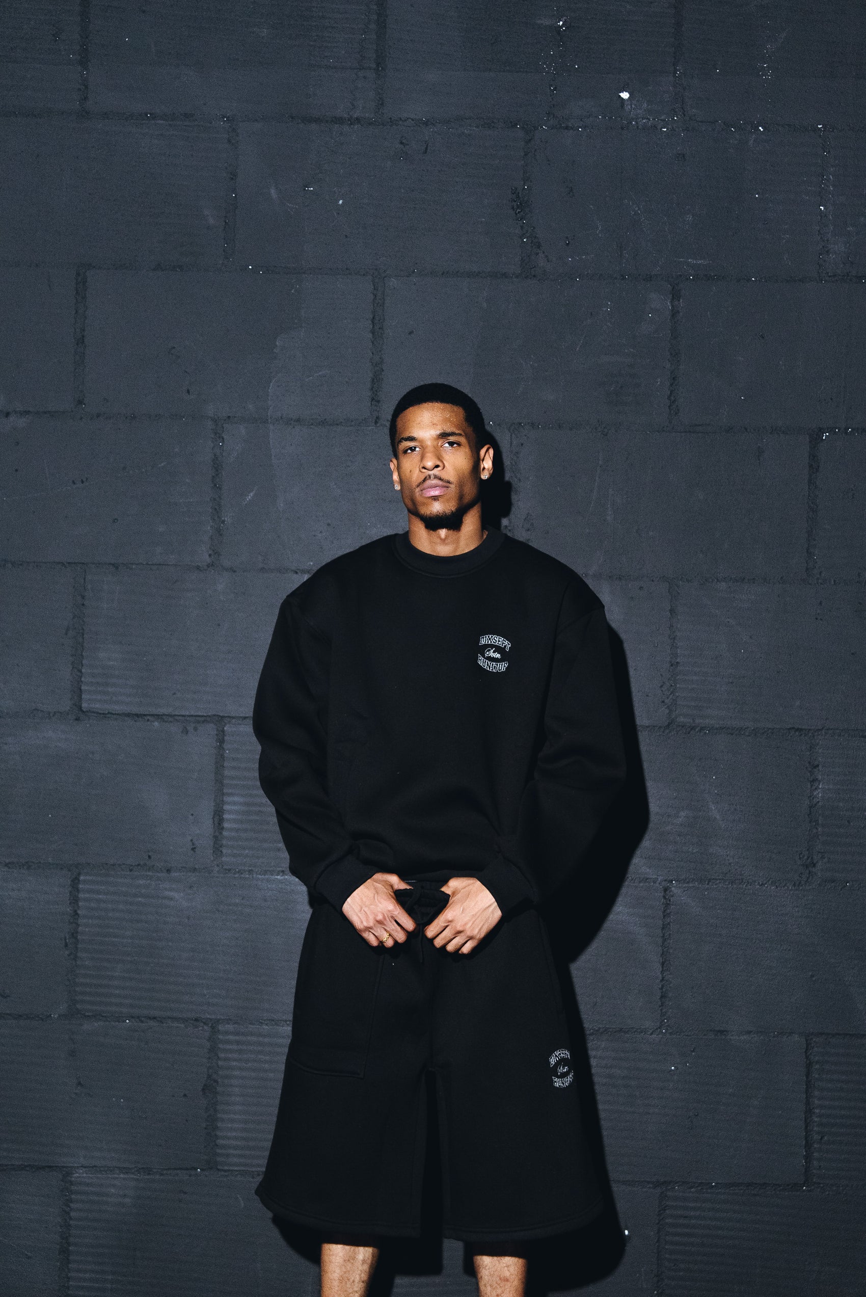 Dixsept Svtn Black Crewneck